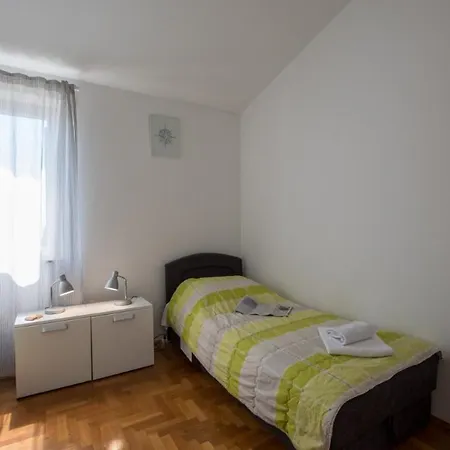 Guest house Faro 3*