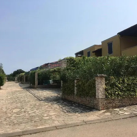 Faro Guest house Basanija