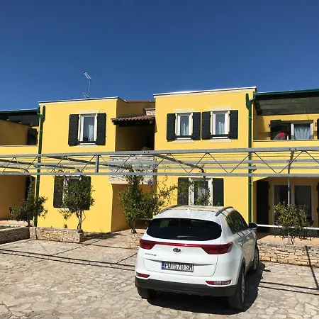 Faro Guest house Basanija