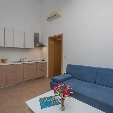 Faro Guest house 3*