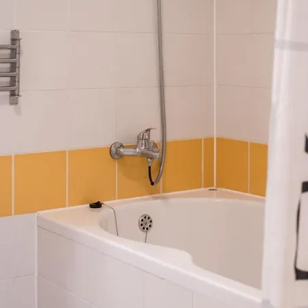 Faro Guest house Basanija